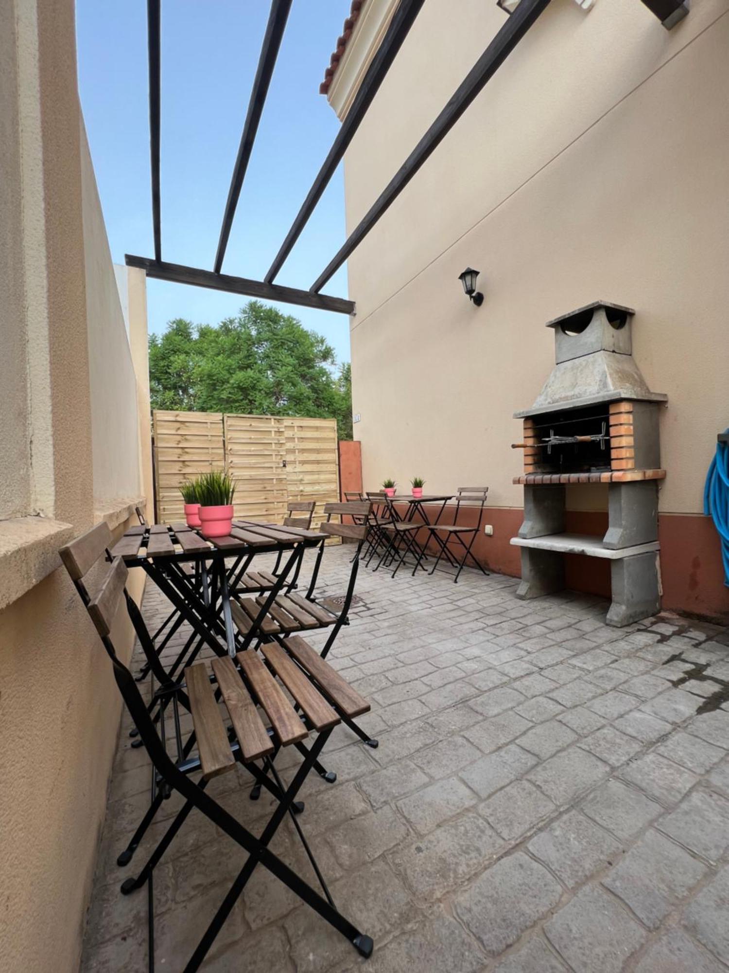 Apartamentos Sevilla Deluxe Rosales Los Rosales  Eksteriør billede
